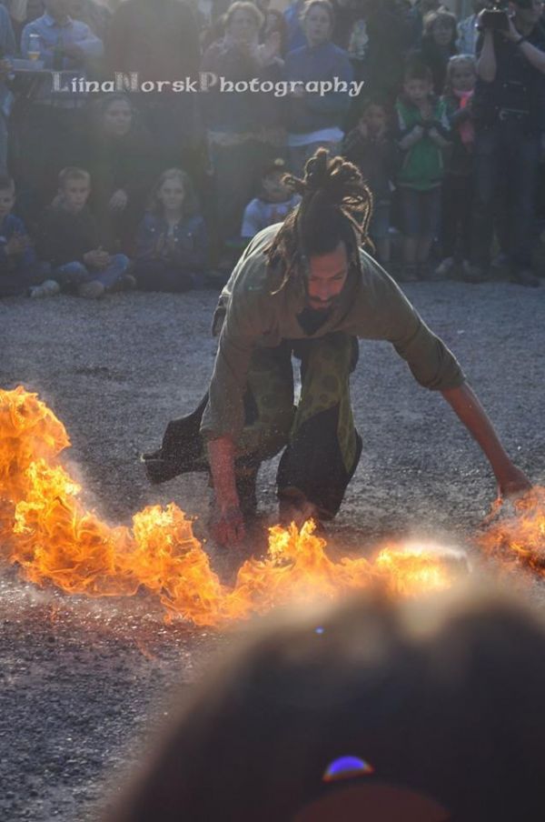 Les Enfants du Feu  Créateurs de petits mondes, Spectacles et animations