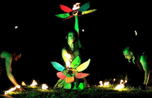 Les Enfants du Feu  Créateurs de petits mondes, Spectacles et animations